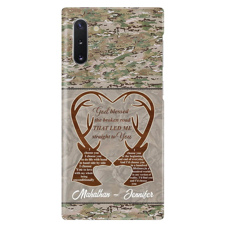 Custom Personalized Deer Hunting Heart Phone Case - Gift Idea For Couple - God Blessed The Broken Road That Led Me Straight To You - Case For iPhone And Samsung